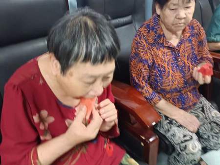 夏日炎炎，西瓜真甜