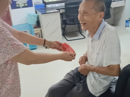 夏日炎炎，西瓜真甜