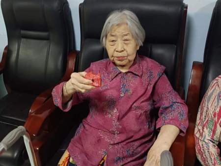 夏日炎炎，西瓜真甜