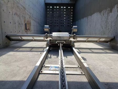 菏泽某新建水厂刮泥机安装调试完毕