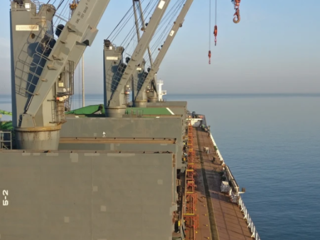 萨哈林-----钦州  70000吨煤炭装卸