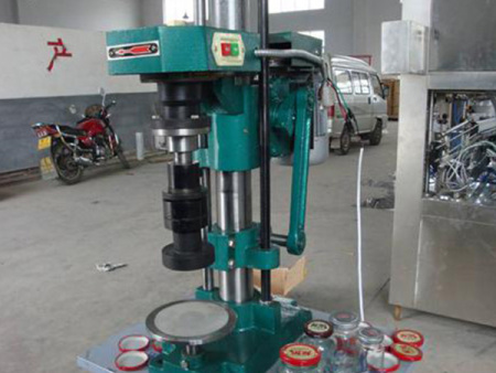 半自动三旋盖封口机