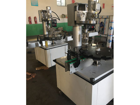 FK-1（FK-4）型铝盖封口机 (4)