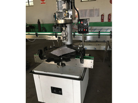 FK-1（FK-4）型铝盖封口机 (5)