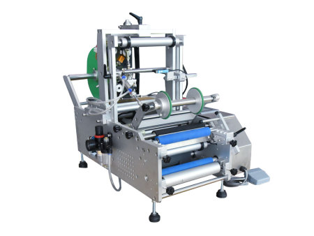 半自動(dòng)圓瓶貼標(biāo)機(jī)