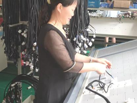  端子铆压设备20台 气动电检测试台4台