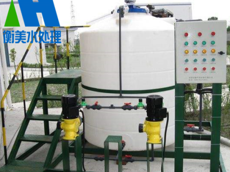 全自动加药装置1