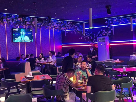 八戒考堂音乐餐吧