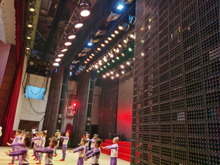 千秋矿俱乐部音响灯光系统