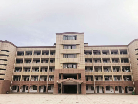徐州市候集实验中学