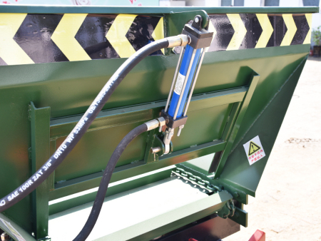 两方甩盘撒粪、撒肥车