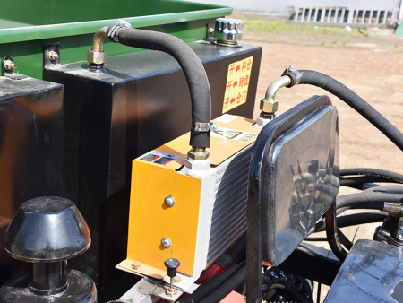 两方甩盘撒粪、撒肥车