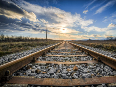 道岔的合理规划与布局有助于提高铁路运输的运行效率和准时率吗？唐山道岔规划为您解答