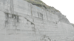 礦山開采后留的層次