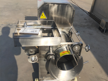 魚肉采肉機(jī)