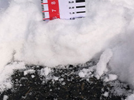 【蓄盐类沥青混合料】路面融雪化冰技术分类