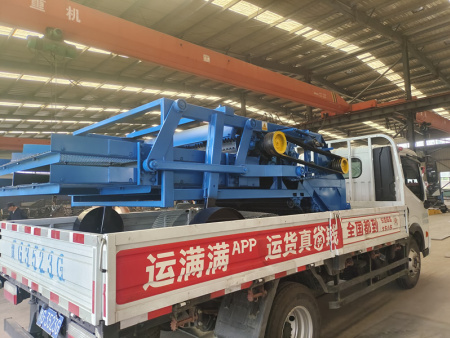 藥材收獲機發(fā)貨