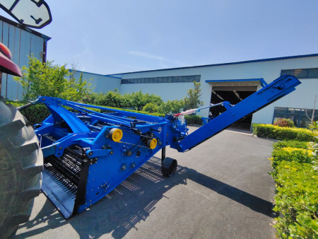 藥材收獲機發(fā)貨