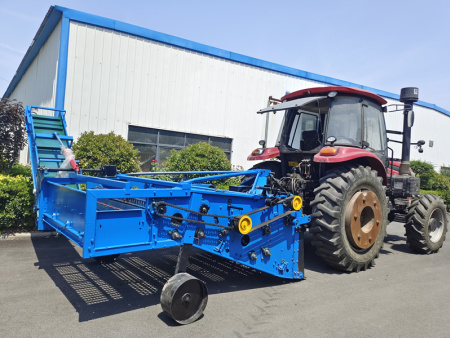 藥材收獲機發(fā)貨