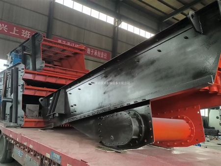 振動篩與棒條給料機發貨現場