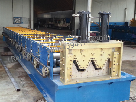 Double-groove No-girder Screw-Joint Multiple Shape Building Machine