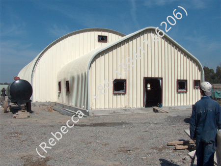 What is a beamless metal arch roof?