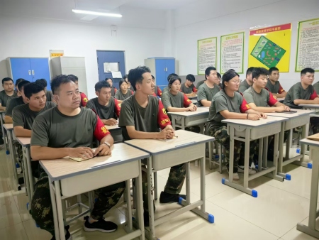 南阳技师学院表彰通报