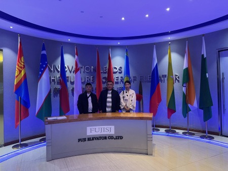 Kyrgyzstan agent praises the profitable policy of Fuji Elevator and signs a new agreement once again.
