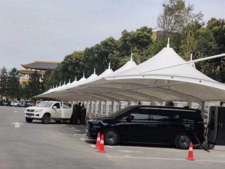 膜结构停车棚如何防水工作