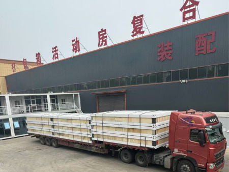 打包箱打包装车