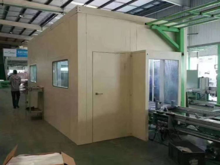 液晶屏裁切隔音房