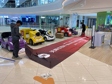 兰州吾悦广场花瓣雨活动活动照片