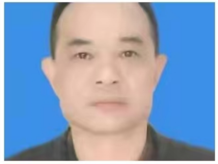 姓名，万世军  职务，采编