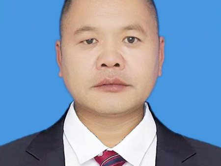 姓名，张红波  职务，采编副主任