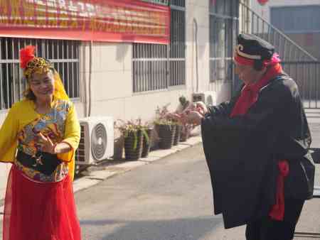 衡阳县女子鼓乐艺术团来我院慰问演出