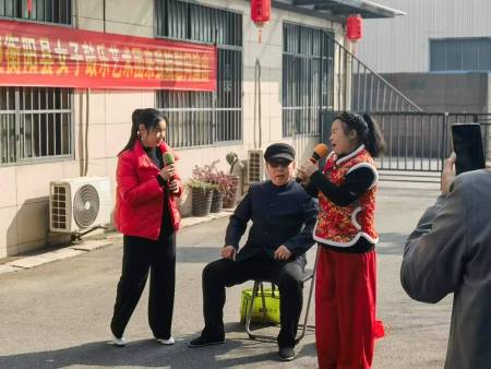 衡阳县女子鼓乐艺术团来我院慰问演出