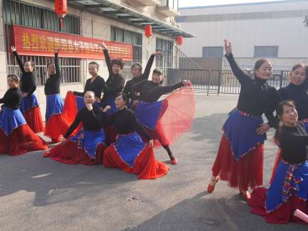 衡阳县女子鼓乐艺术团来我院慰问演出