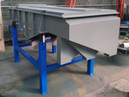 直線振動篩等待發(fā)貨