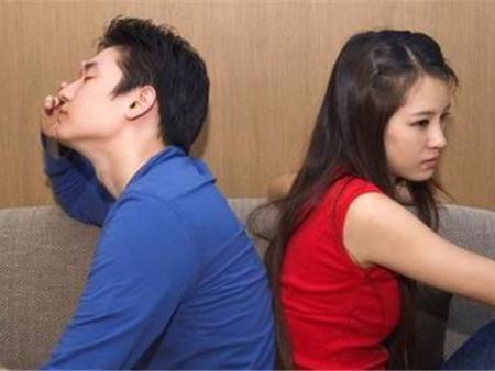 婚外情住一起算重婚吗？