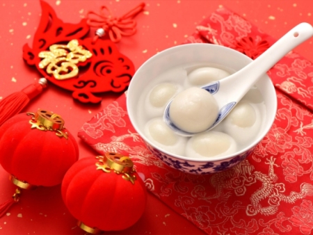燈火映萬家，團(tuán)圓共此時