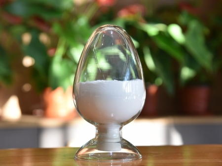 Using silica to improve the adhesion between reclaimed rubber and skeleton materials