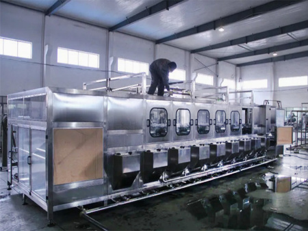 桶装水生产线