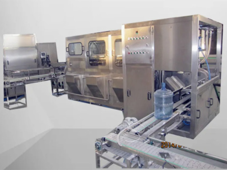 桶装水生产线
