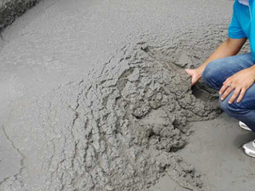 如何調(diào)整抹灰砂漿的配合比以提高其抗裂性能，避免開裂現(xiàn)象的發(fā)生？唐山抹灰砂漿公司為您解答