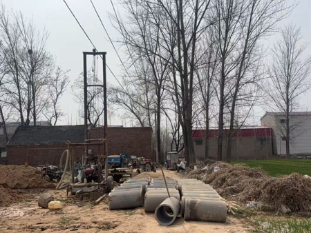 开封西郊浇地打井180米