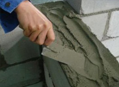 在唐山地區(qū)，使用砌筑砂漿時需要注意哪些環(huán)境因素，如何調(diào)整砂漿性能以適應(yīng)這些環(huán)境？唐山砌筑砂漿廠家為您解析