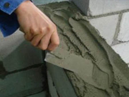 在唐山地區(qū)，使用砌筑砂漿時需要注意哪些環(huán)境因素，如何調(diào)整砂漿性能以適應(yīng)這些環(huán)境？唐山砌筑砂漿廠家為您解析