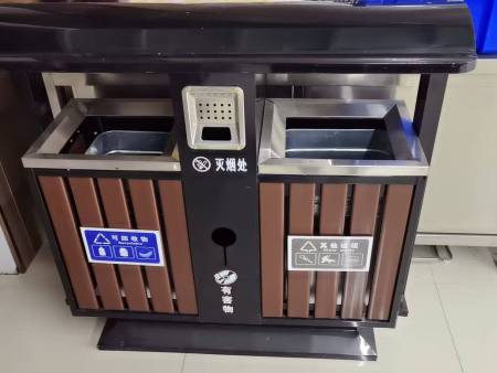 户外垃圾桶