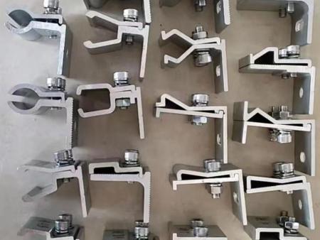 光伏夹具 角驰夹具 防雷穿刺垫片 盘龙压块 光伏底座现货供应