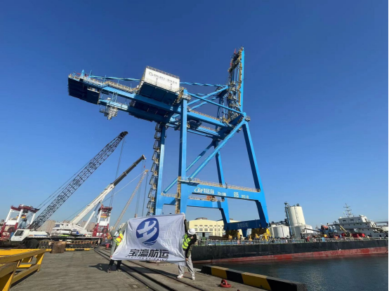 The Portainer carried by Baoying Shipping ,loading methord is roll on.